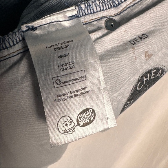 3/$20 💥 Cheap Monday Donna Fanbase High Rise Raw Hem Denim Straight Leg Jeans - Picture 11 of 16